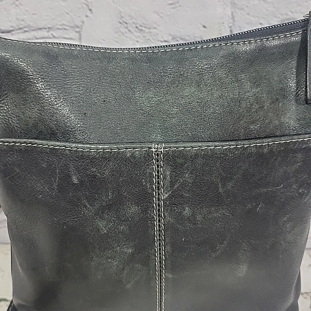 ILI New York Leather Crossbody Purse Gray 2-Tone Buttery Soft‎ Multi-Pocket Bag